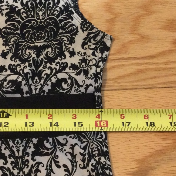 M ND Intimates damask cap sleeve lounge dress - Picture 11 of 15